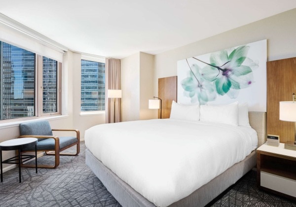 Deluxe Cityscape King