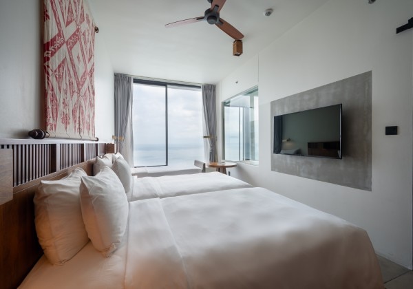 Superior Hollywood Triple