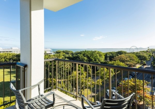 Superior King Balcony Room