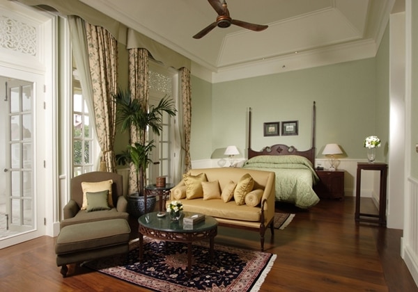 DELUXE COLONIAL SUITE