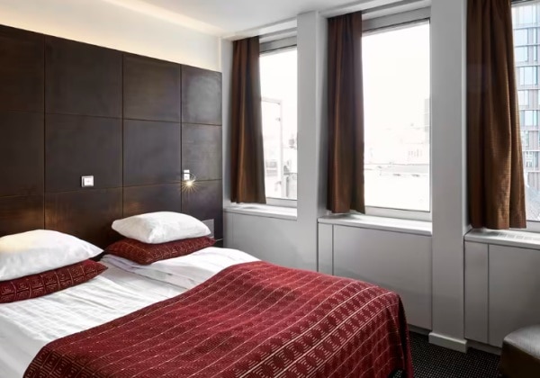 Original Square Standard