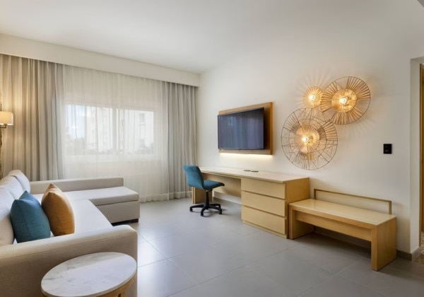 1 Bedroom Junior Suite