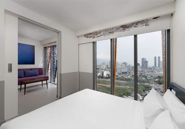 Wink Live 01-Bedroom King/Twin City View