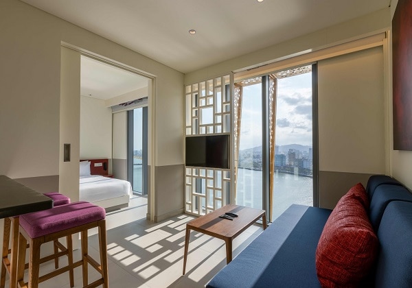 Wink Live 01-Bedroom King/Twin Riverside