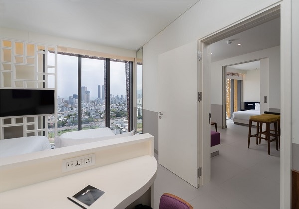 Wink Live 02-Bedroom City View