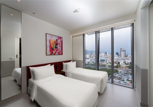 Wink Live 02-Bedroom City View