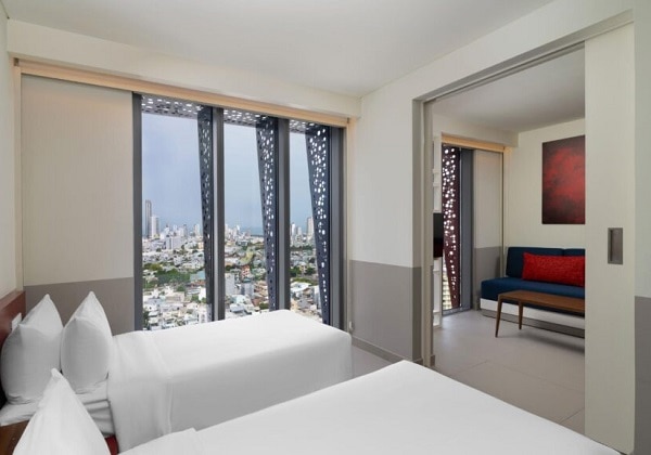 2 Twin Beds Suite City View