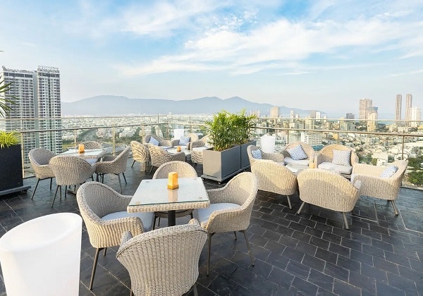 Endless Summer Rooftop Bar & Lounge