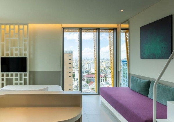 1 King Bed City View Deluxe