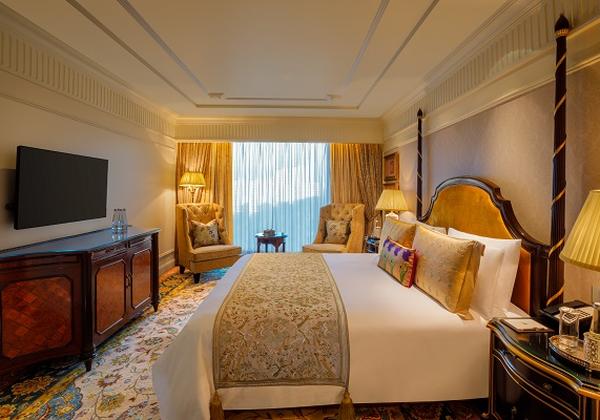 Luxury Suite
