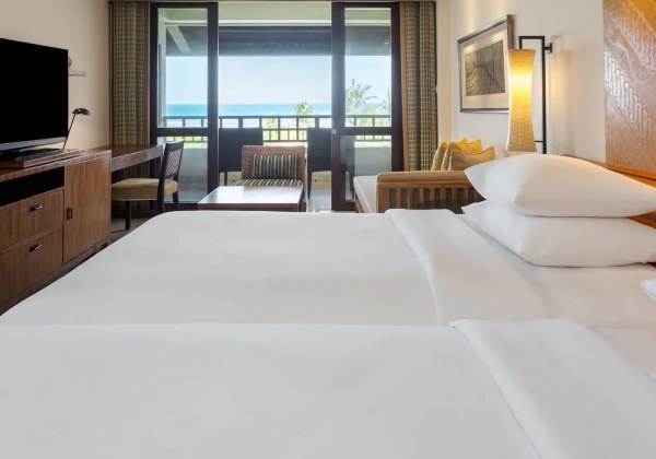 2 Twin Beds Ocean View Club Access