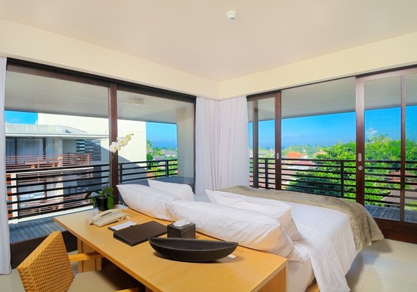 1 Bedroom Suite Pool View with Balcony