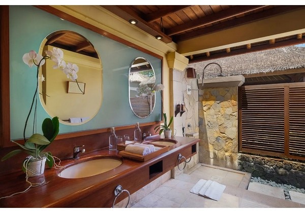 Courtyard Villa with Private Hot Spring