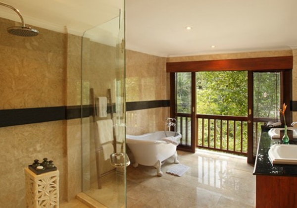 Treetops Suites- Bathroom