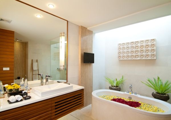 Spacious  Bathroom with Flower Bath