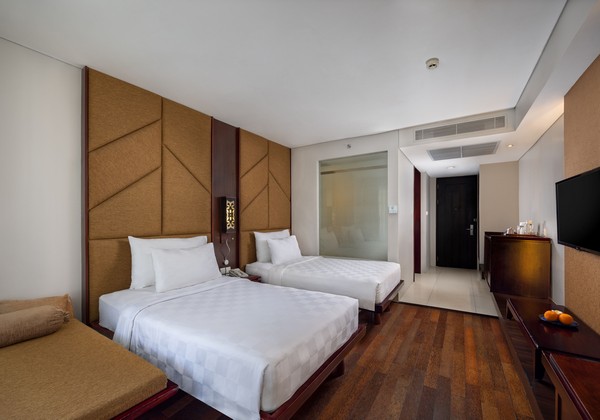 Deluxe Pool View Twin