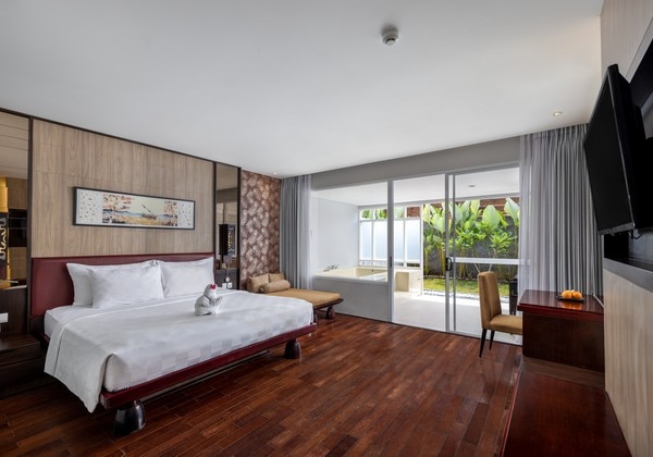 Grand Deluxe Jacuzzi King