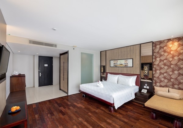 Grand Deluxe Jacuzzi King