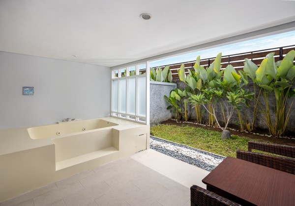 Grand Deluxe Jacuzzi King