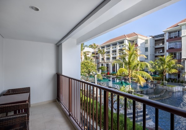 Grand Deluxe Pool View Twin