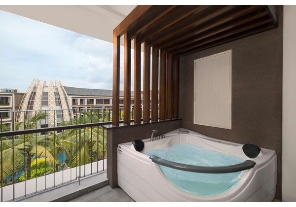 Suite with Jacuzzi