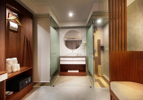 BATHROOM SIGNATURE ROOM