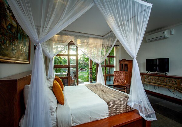 Deluxe Room with Garden View