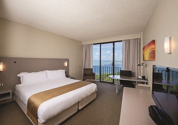 KING DELUXE ROOM WITH HARBOUR VIEW