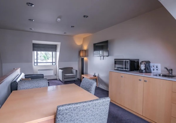 Tower Suite Twin Queen