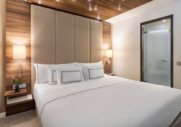 The Level Executive Suite