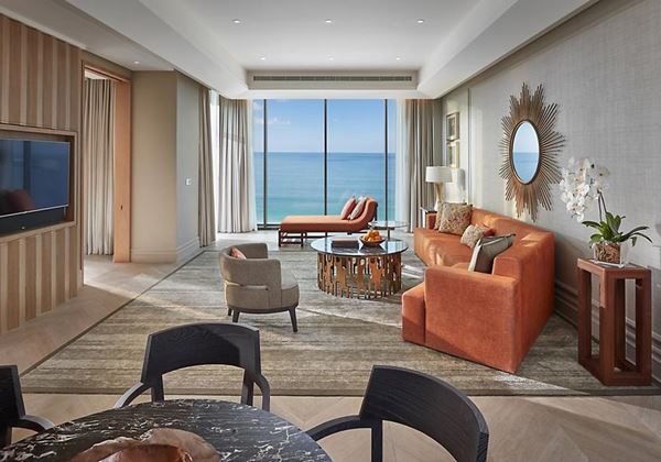 suite-mandarin-sea-front