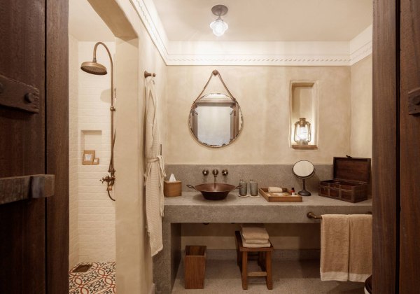 King Heritage Bathroom