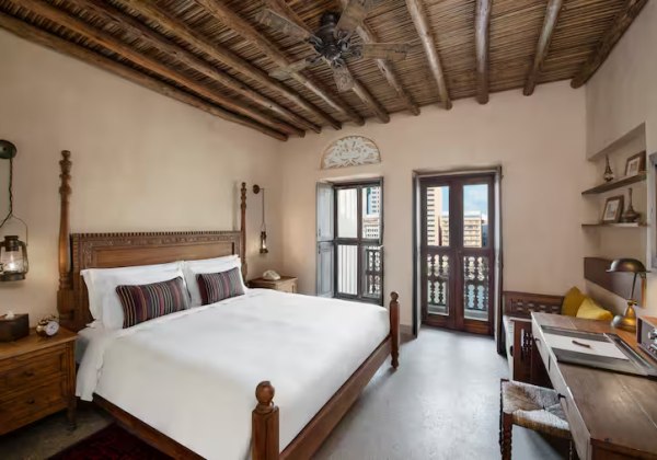 King Heritage Room with Creek View