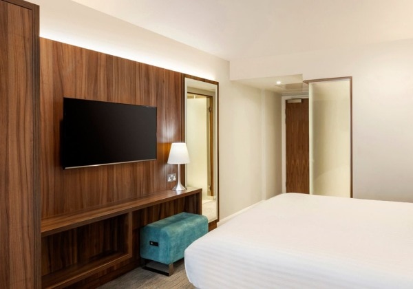 Guest Room 1 King