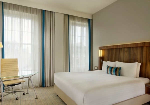 Executive Guest Room 1 King