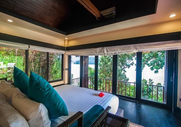 Bay View Cauayan Pool Villa