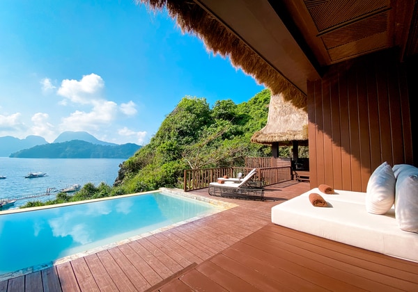 Premium Bay View Cauayan Pool Villa