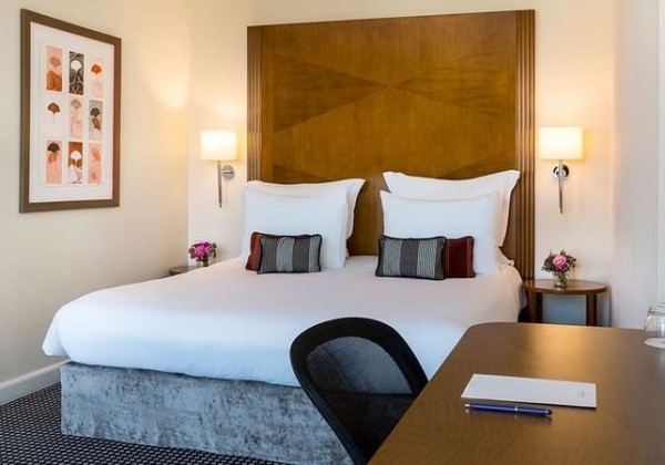 Penthouse Executive Terrace Room