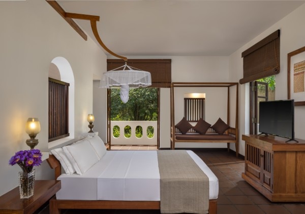Corner Luxury Room + Ayurveda Treatment