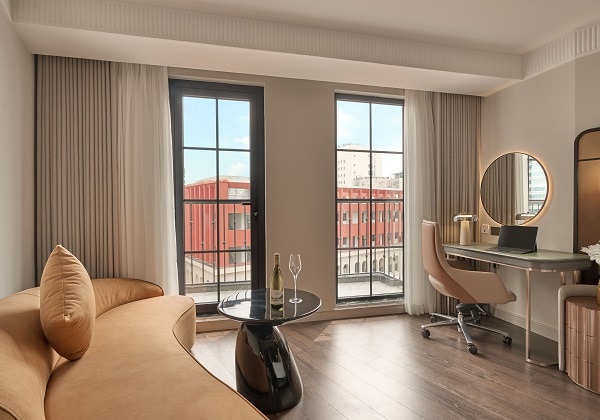 Solarium Connecting 2 Bedroom