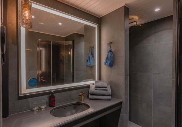 Standard Bathroom