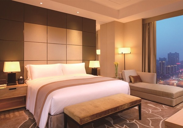 KING EXECUTIVE SUITE WITH LOUNGE ACCESS