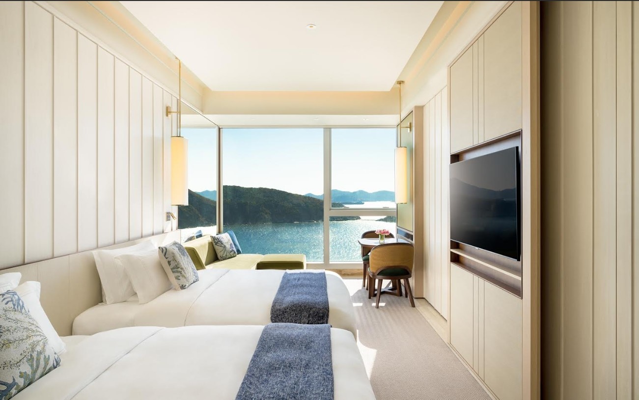 Oceanfront room (2 queen bed)