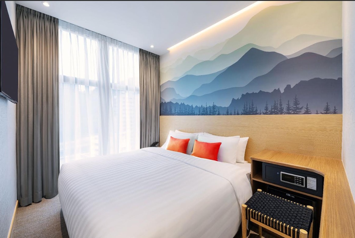 Grand room