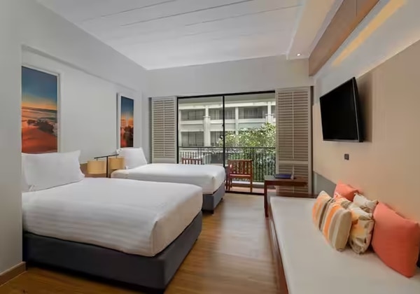 Twin Deluxe Room With Balcony
