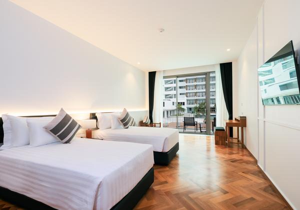 Deluxe Pool View Twin