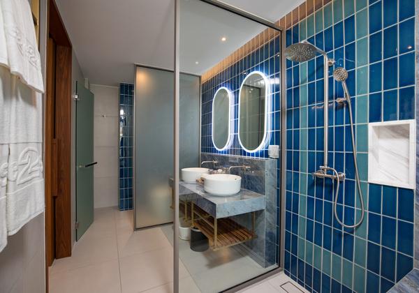 Deluxe Ocean View King