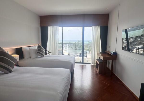 Deluxe Ocean View Twin