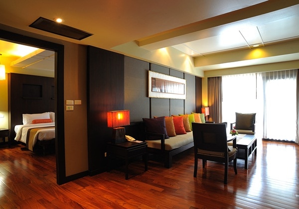 EXECUTIVE SUITE