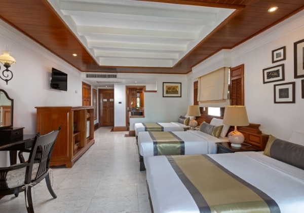 Triple Beds